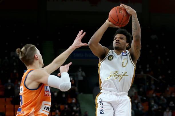 发挥依然稳 发挥依然稳